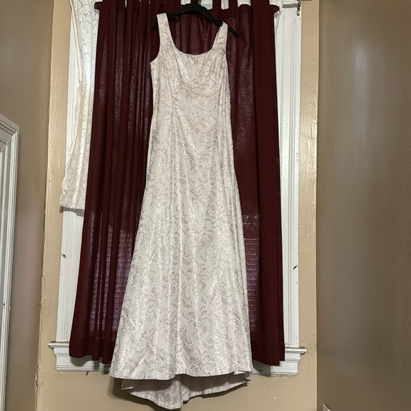Scott McClintock Dresses & Skirts - Brand new like condition used once size 8 formal dress by Scott McClintock